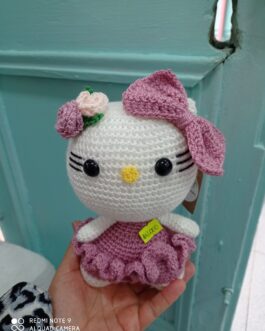 Muñeca tejida a crochet  Hello kitty  1