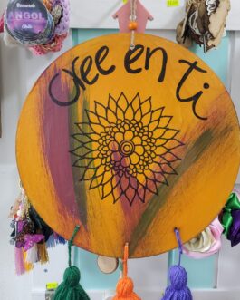 Letrero con nombres o frases positivas 40cms diámetro mdf