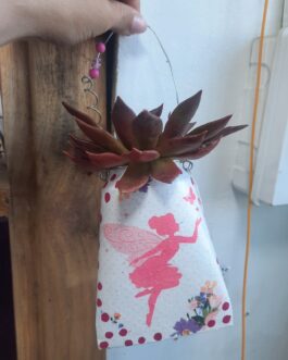 maceta reciclada con suculenta